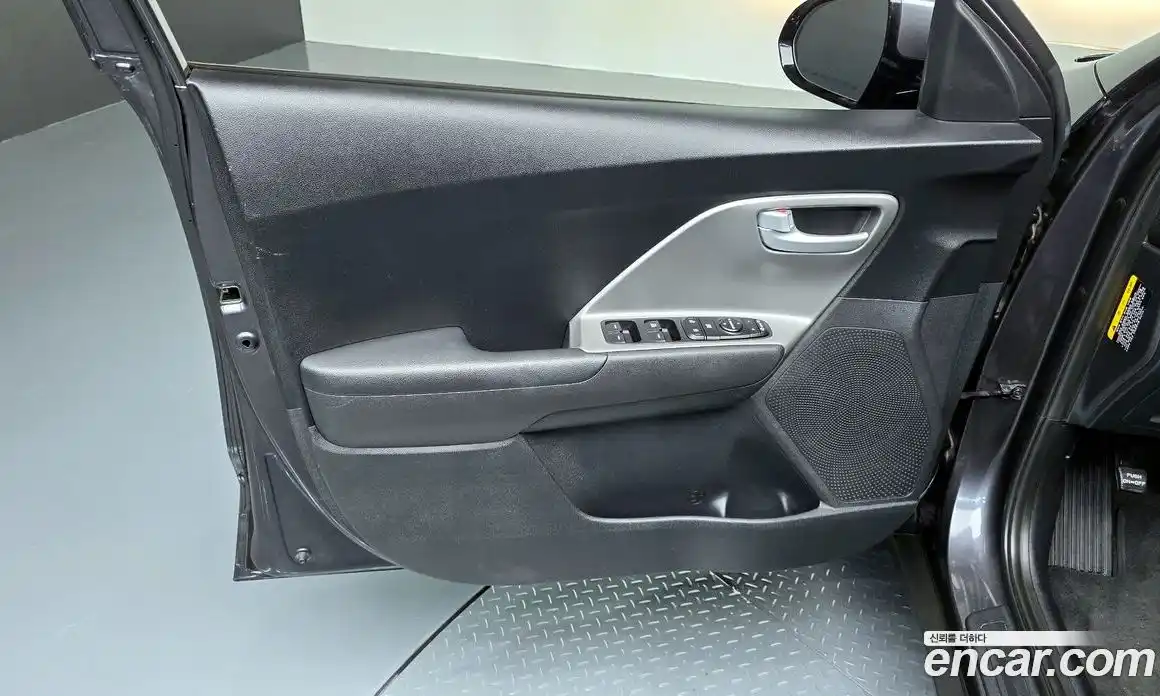 Kia Niro 2020 1.6 гидро в Москве № 1831823, фото 14