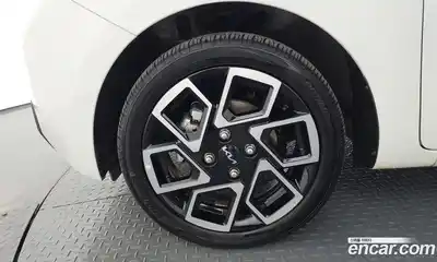 Kia Ray 2023 1.0 гидро в Москве № 1831857, миниатюра 5