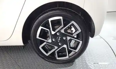 Kia Ray 2023 1.0 гидро в Москве № 1831857, миниатюра 7