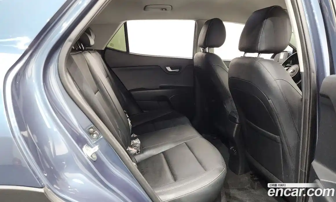 Kia Stonic 2017 1.6 гидро в Москве № 1831997, фото 16
