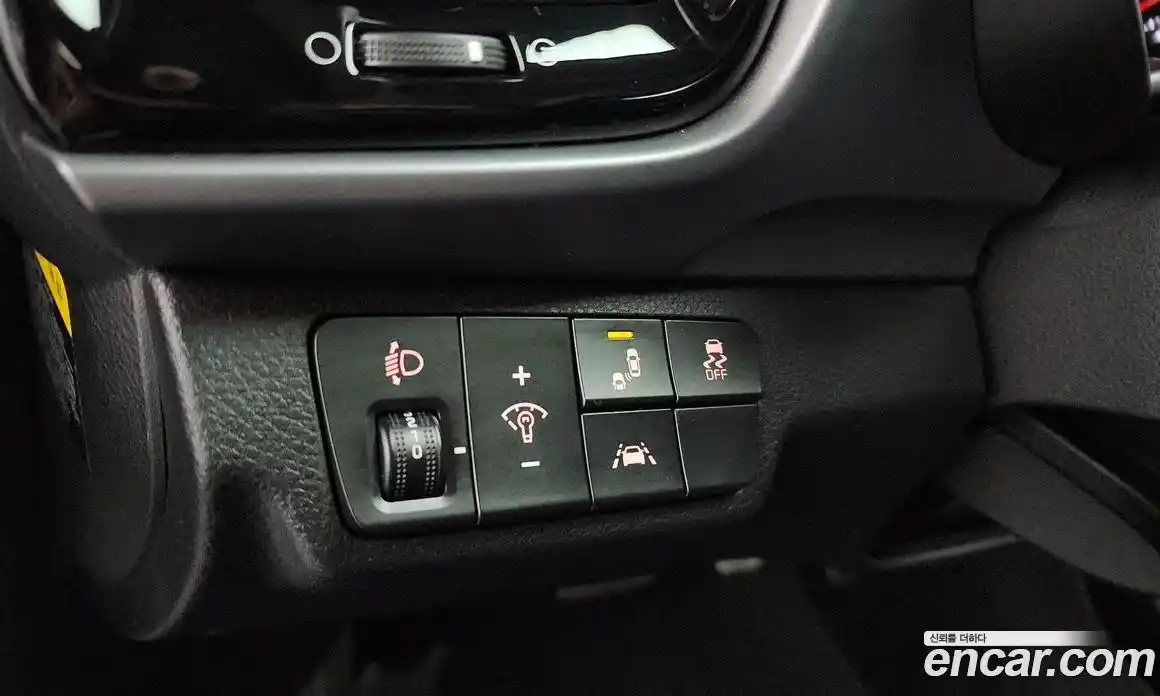 Kia Stonic 2017 1.6 гидро в Москве № 1831997, фото 19
