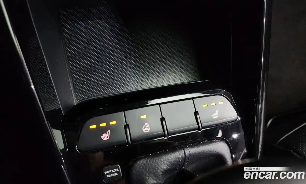 Kia Stonic 2017 1.6 гидро в Москве № 1831997, фото 24