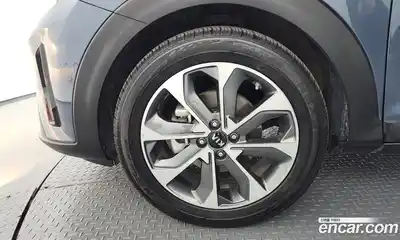 Kia Stonic 2017 1.6 гидро в Москве № 1831997, миниатюра 5