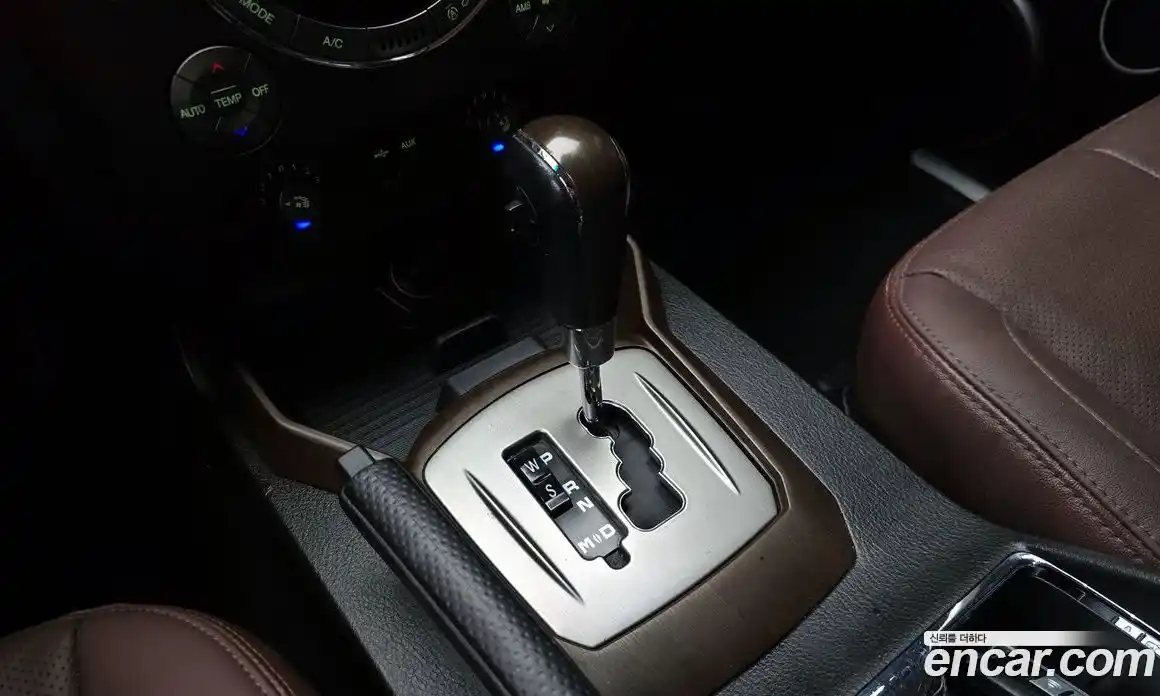 SsangYong Rexton 2015 2.0 гидро в Москве № 1833111, фото 12
