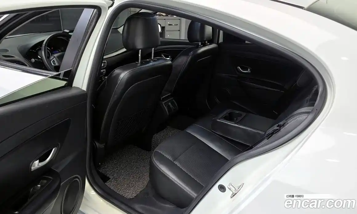 Renault SM3 2014 1.6 гидро в Москве № 1834596, фото 11