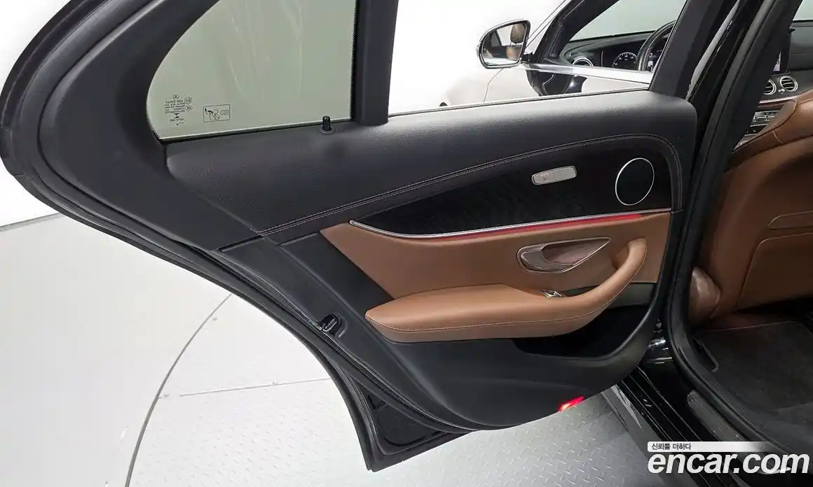 Mercedes-Benz E-Class 2022 2.0 гидро в Москве № 1835902, фото 15