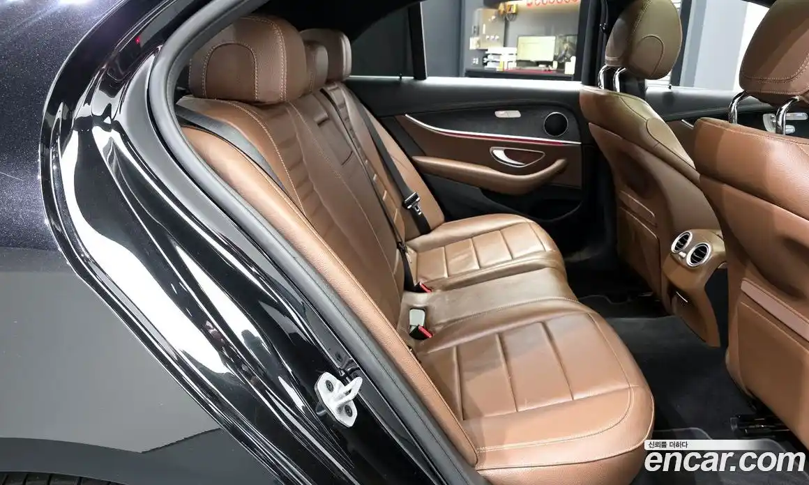Mercedes-Benz E-Class 2022 2.0 гидро в Москве № 1835902, фото 16