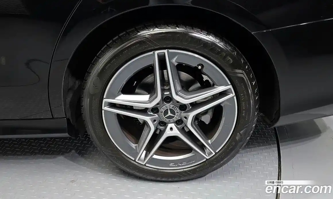 Mercedes-Benz E-Class 2022 2.0 гидро в Москве № 1835902, фото 7