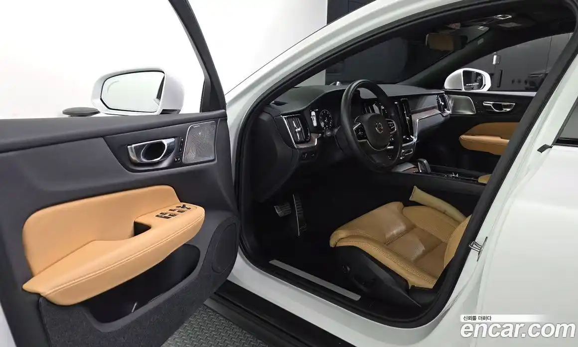 Volvo V60 2020 2.0 гидро в Москве № 1836816, фото 13