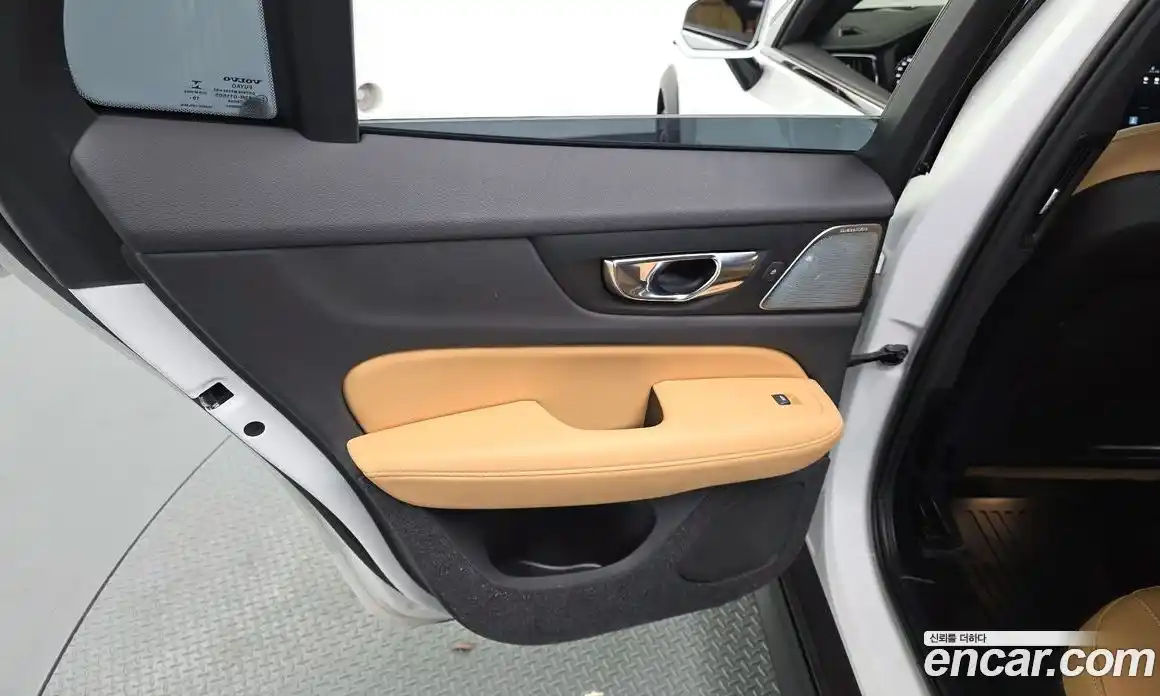 Volvo V60 2020 2.0 гидро в Москве № 1836816, фото 15