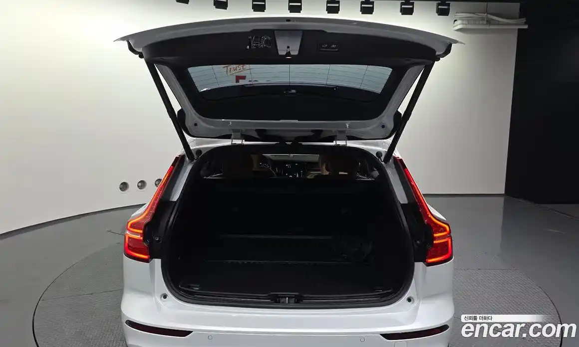 Volvo V60 2020 2.0 гидро в Москве № 1836816, фото 26