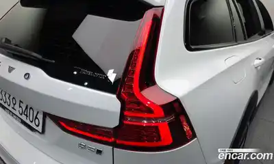 Volvo V60 2020 2.0 гидро в Москве № 1836816, миниатюра 9