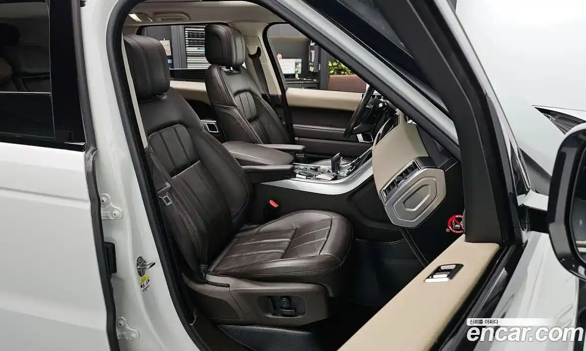 Land Rover Range-Rover Sport 2018 3.0 гидро в Москве № 1837334, фото 15