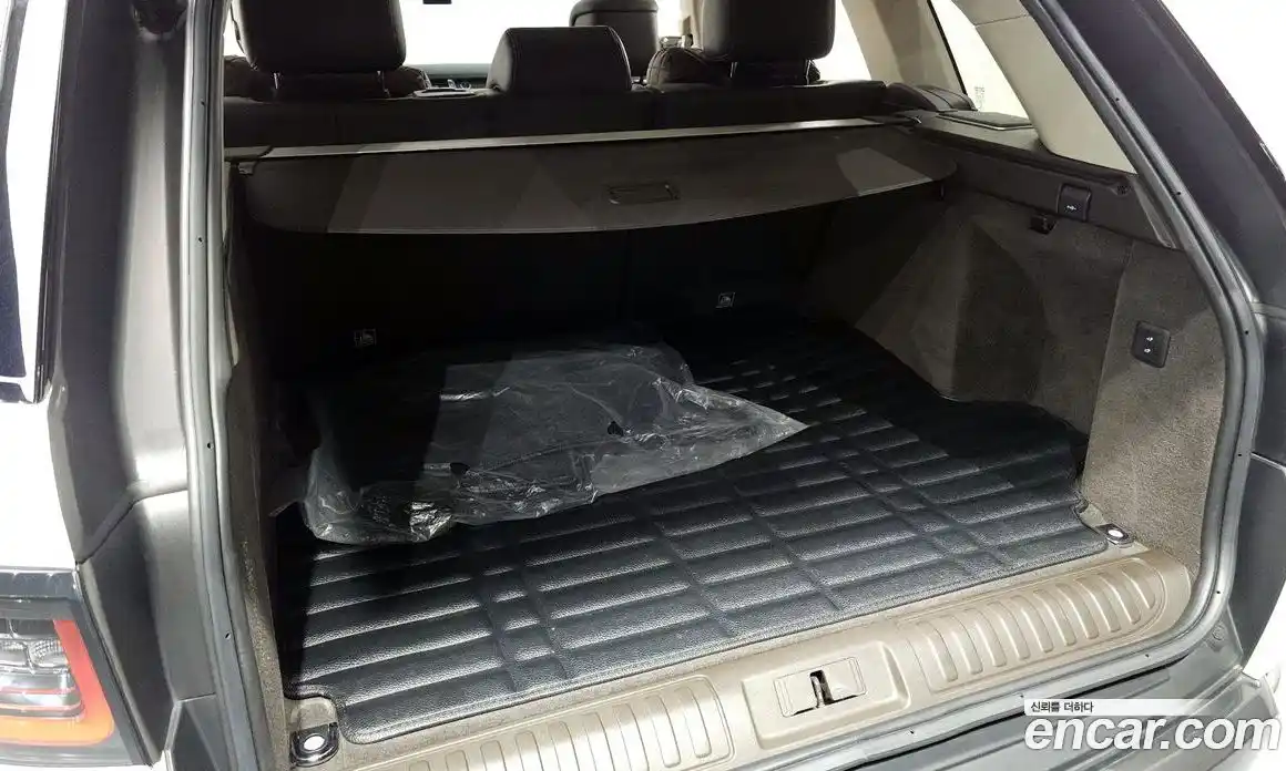 Land Rover Range-Rover Sport 2018 3.0 гидро в Москве № 1837334, фото 27