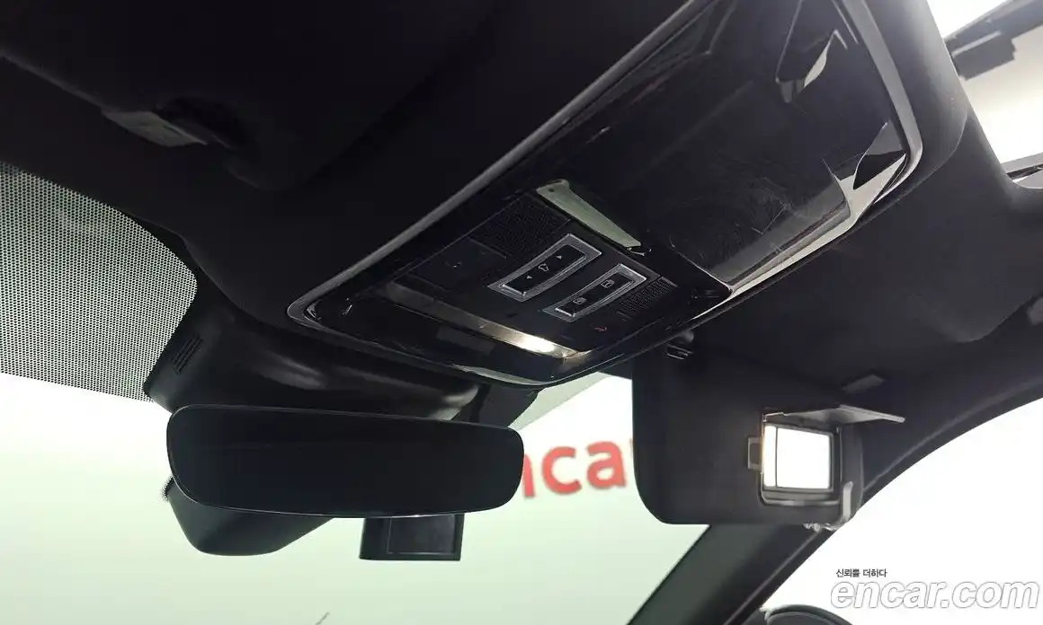 Land Rover Range-Rover Velar 2018 3.0 гидро в Москве № 1837360, фото 19