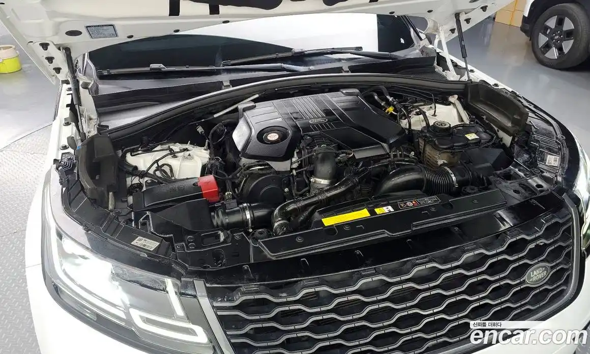 Land Rover Range-Rover Velar 2018 3.0 гидро в Москве № 1837360, фото 6