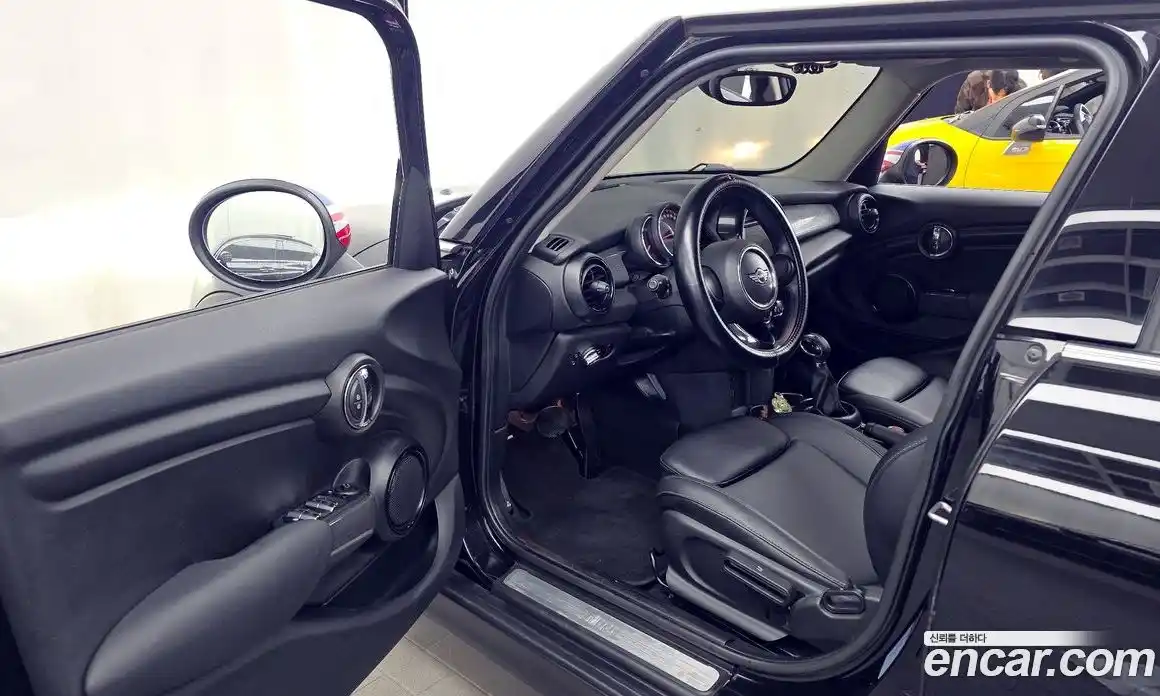 Mini Cooper 2018 1.5 гидро в Москве № 1837625, фото 13