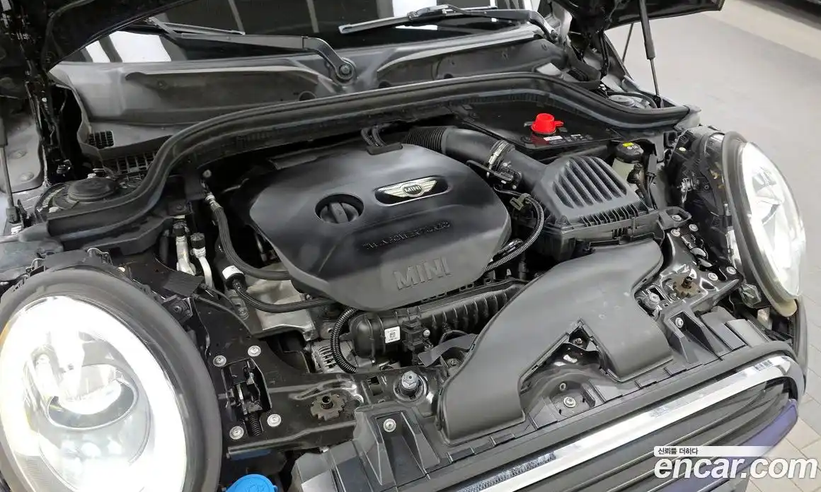 Mini Cooper 2018 1.5 гидро в Москве № 1837625, фото 6