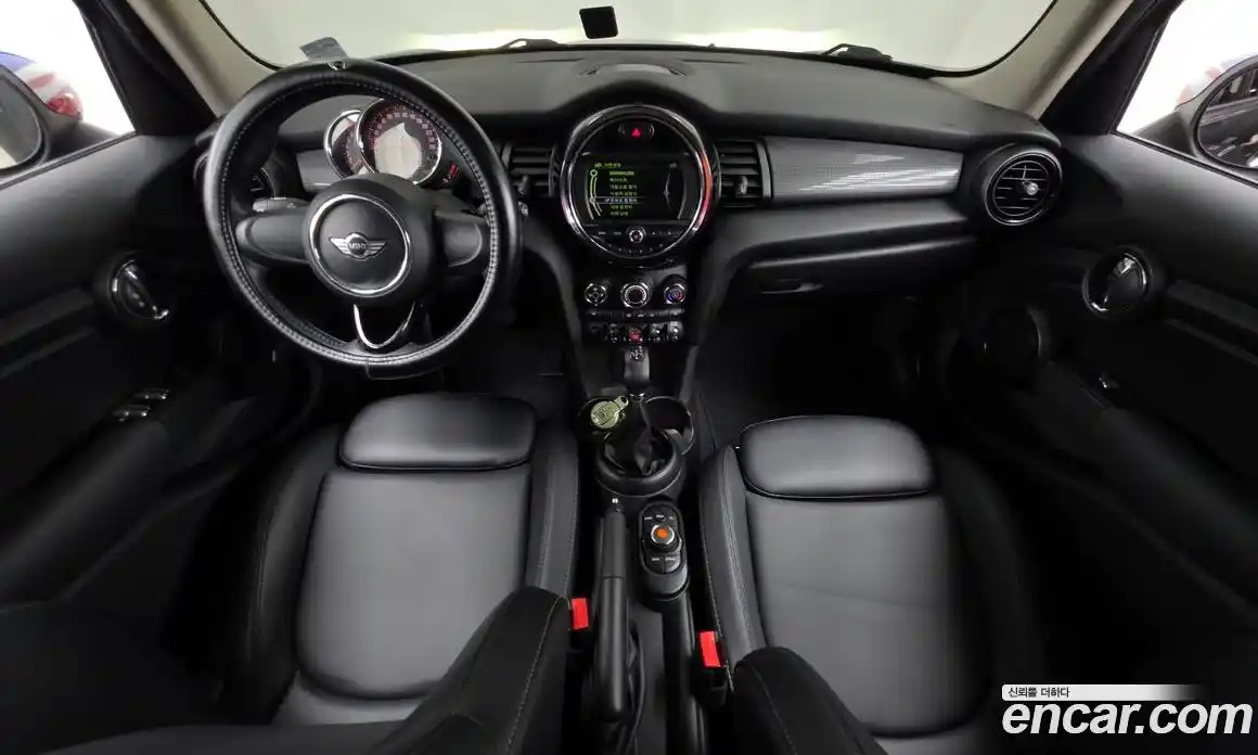 Mini Cooper 2018 1.5 гидро в Москве № 1837625, фото 10