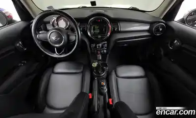 Mini Cooper 2018 1.5 гидро в Москве № 1837625, миниатюра 10