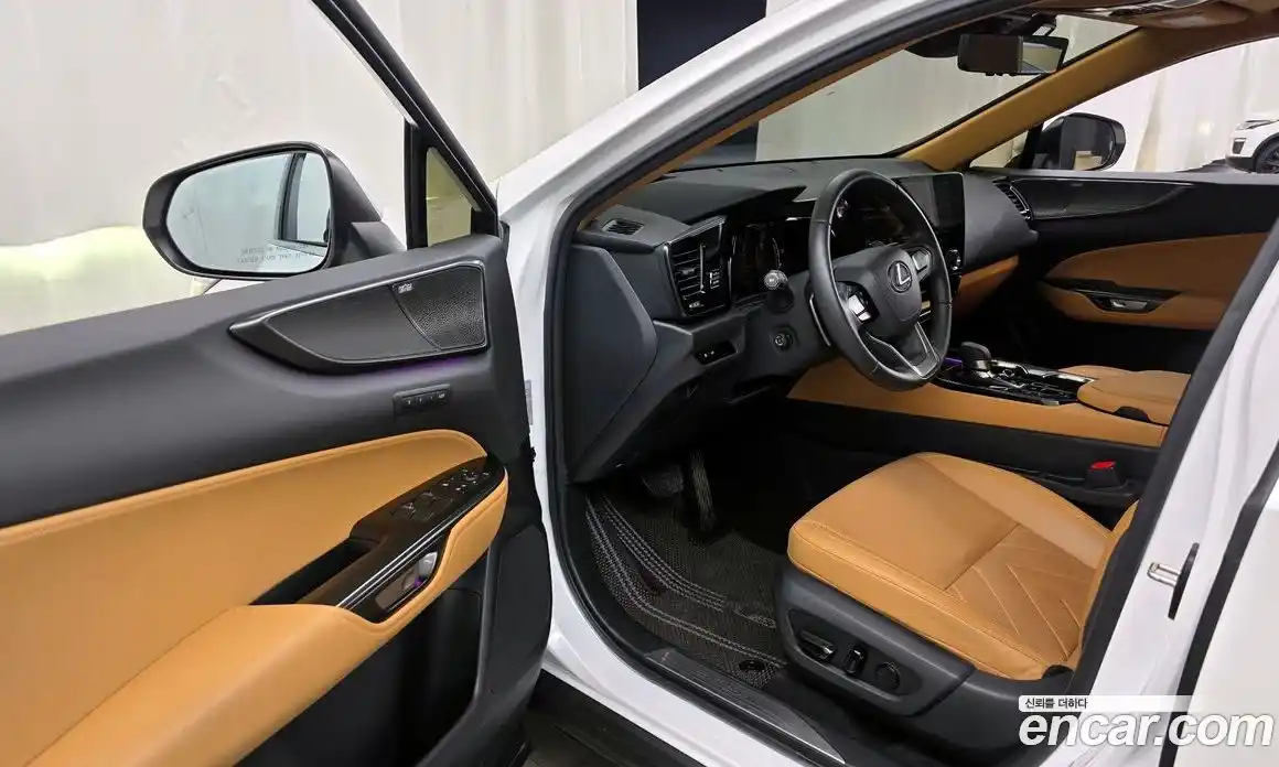 Lexus NX 2024 2.5 гидро в Москве № 1837917, фото 13