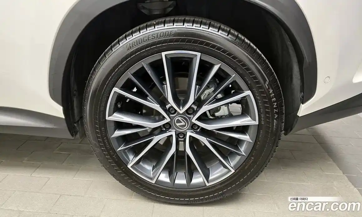 Lexus NX 2024 2.5 гидро в Москве № 1837917, фото 7