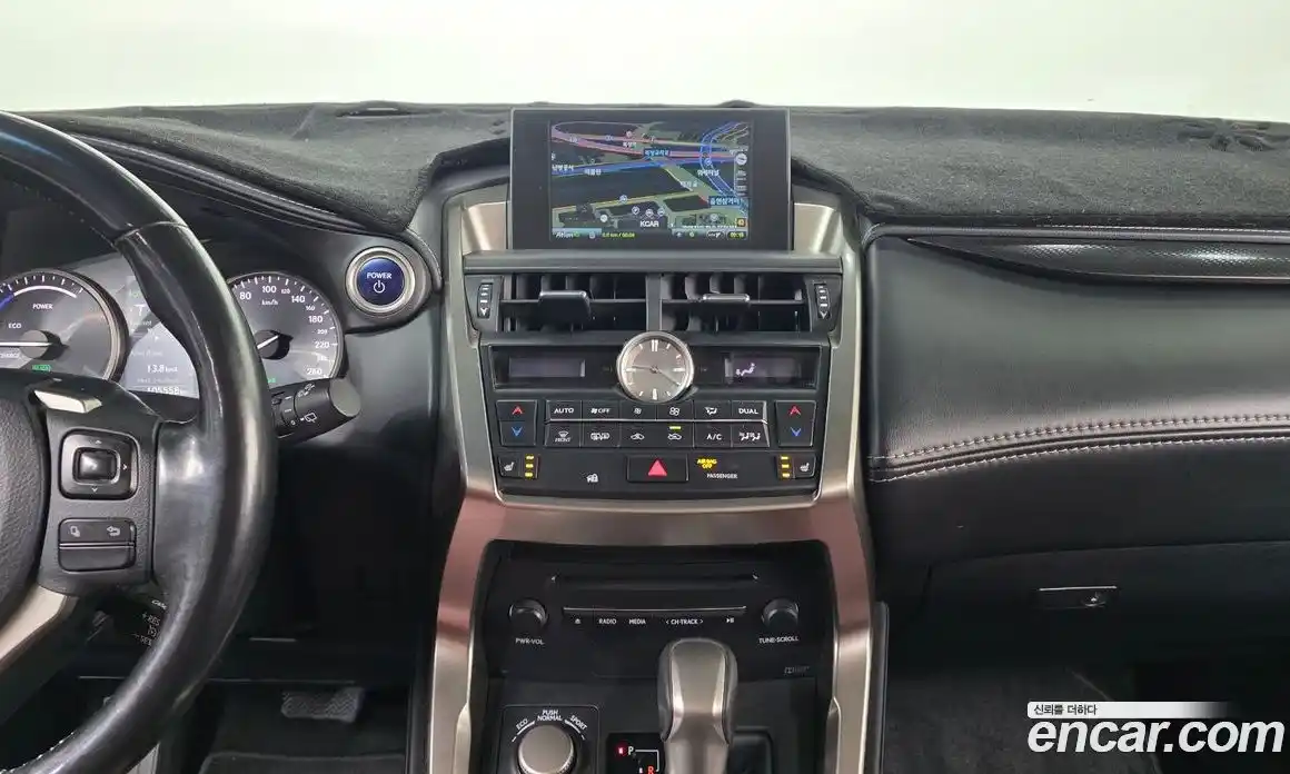 Lexus NX 2016 2.5 гидро в Москве № 1837959, фото 14