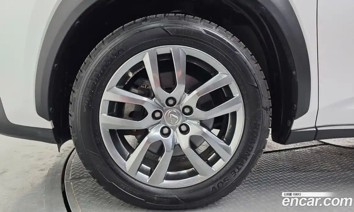 Lexus NX 2016 2.5 гидро в Москве № 1837959, фото 5