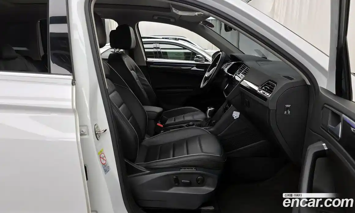 Volkswagen Tiguan 2023 2.0 гидро в Москве № 1838105, фото 17