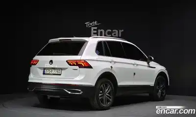 Volkswagen Tiguan 2023 2.0 гидро в Москве № 1838105, миниатюра 2
