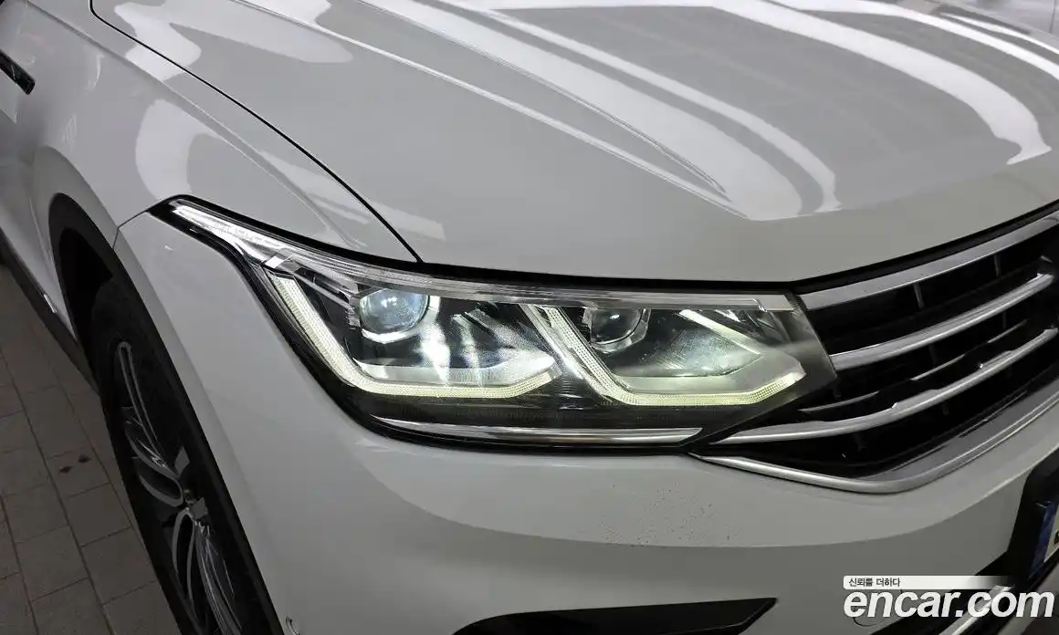 Volkswagen Tiguan 2023 2.0 гидро в Москве № 1838105, фото 8
