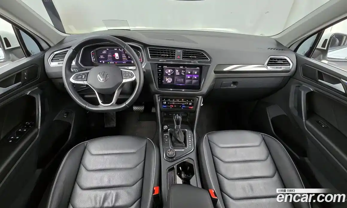 Volkswagen Tiguan 2023 2.0 гидро в Москве № 1838105, фото 10
