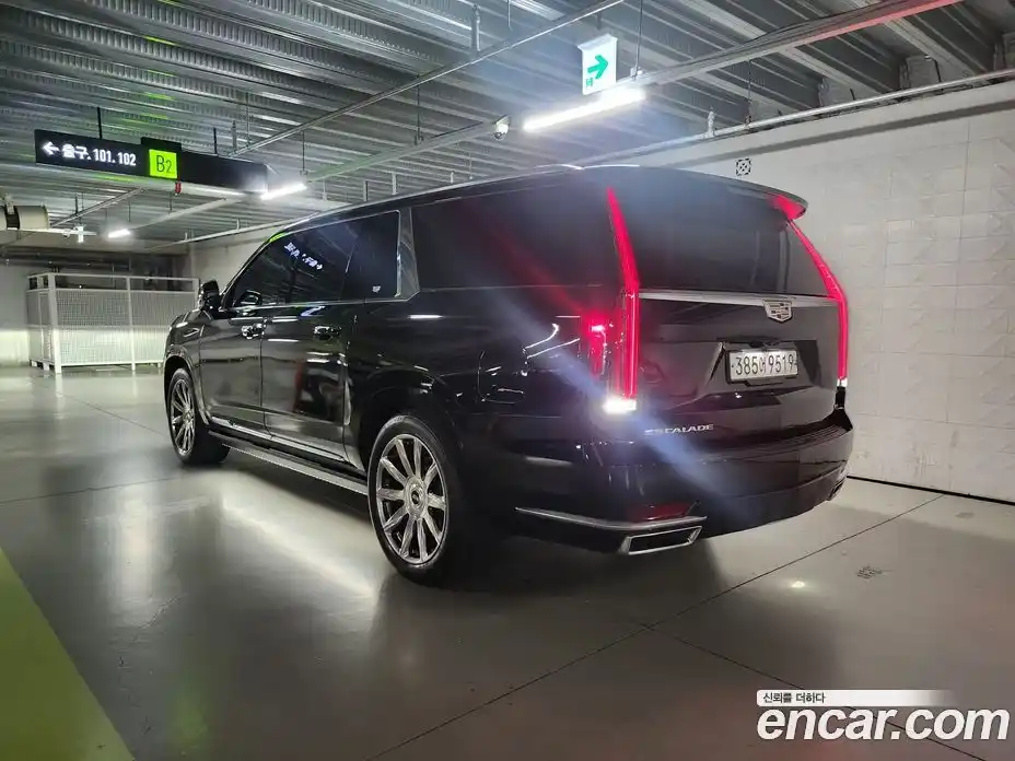 Cadillac Escalade 2021 6.2 гидро в Москве № 1842016, фото 3