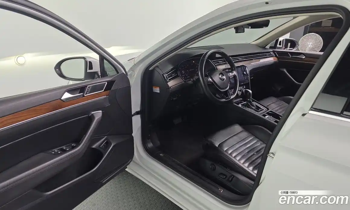 Volkswagen Passat 2018 2.0 гидро в Москве № 199272, фото 11
