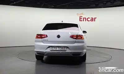 Volkswagen Passat 2018 2.0 гидро в Москве № 199272, миниатюра 4