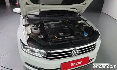Volkswagen Passat 2018 2.0 гидро в Москве № 199272, миниатюра 6