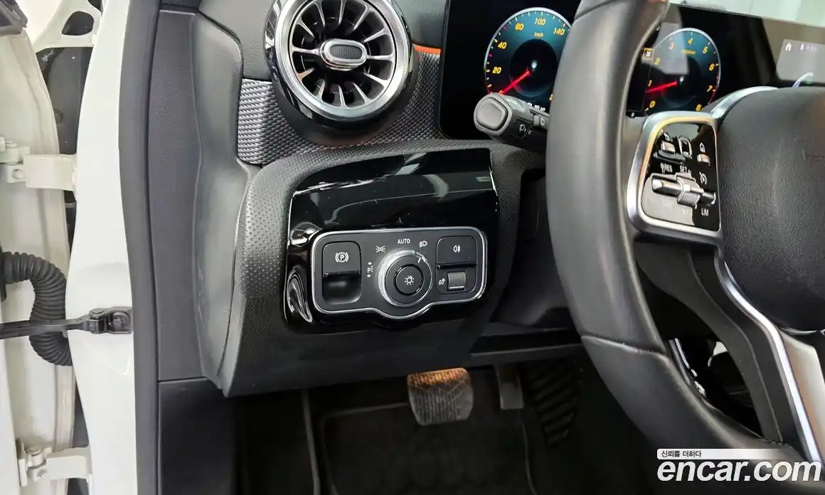 Mercedes-Benz A-Class 2021 2.0 гидро в Москве № 223431, фото 15