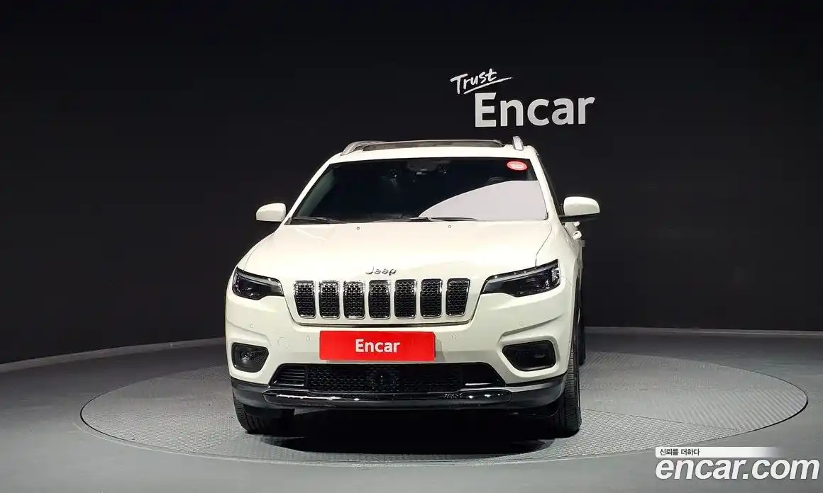 Jeep Cherokee 2018 2.4 гидро в Москве № 232440, фото 3