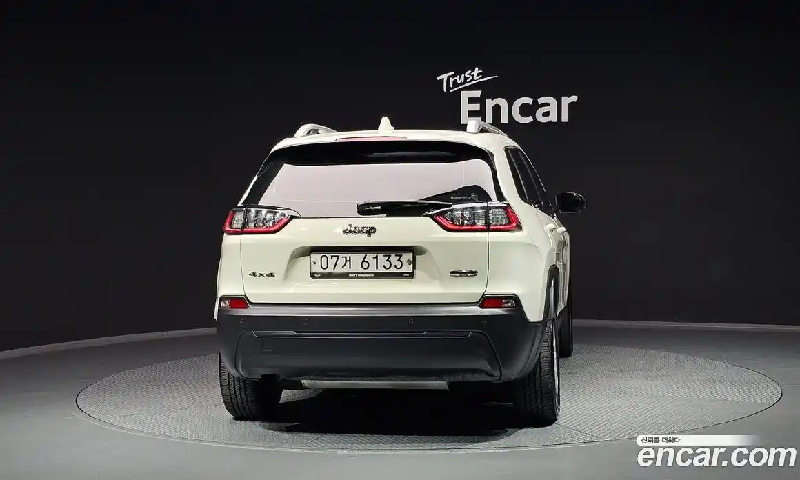 Jeep Cherokee 2018 2.4 гидро в Москве № 232440, фото 4