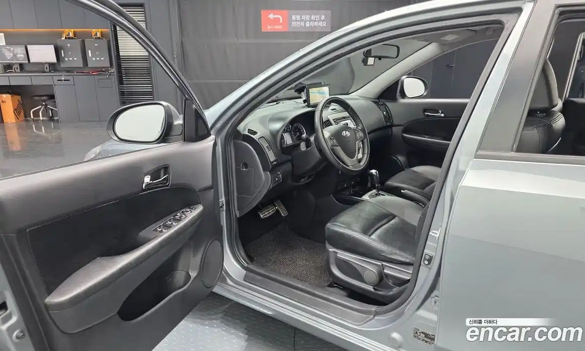 Hyundai i30 2010 1.6 гидро в Москве № 927764, фото 10