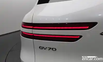Genesis GV70 2024 2.5 гидро в Москве, миниатюра 8