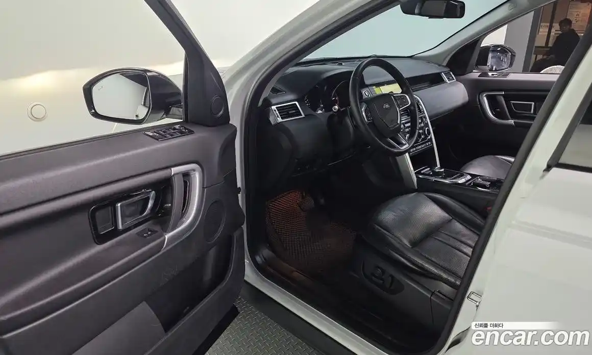Land Rover Discovery Sport 2018 2.0 гидро в Москве № 1292965, фото 17