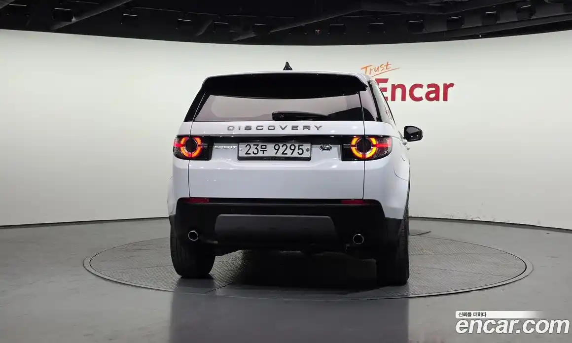 Land Rover Discovery Sport 2018 2.0 гидро в Москве № 1292965, фото 4