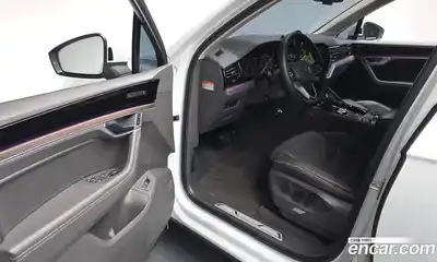 Volkswagen Touareg 2023 3.0 гидро в Москве № 1293873, миниатюра 12