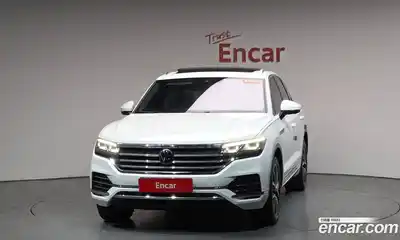 Volkswagen Touareg 2023 3.0 гидро в Москве № 1293873, миниатюра 2