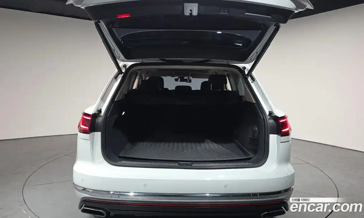 Volkswagen Touareg 2023 3.0 гидро в Москве № 1293873, фото 26