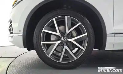 Volkswagen Touareg 2023 3.0 гидро в Москве № 1293873, миниатюра 4