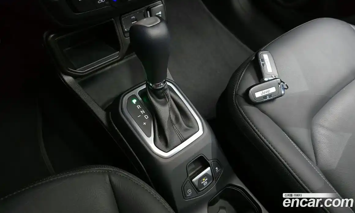 Jeep Renegade 2023 1.3 гидро в Москве № 1294128, фото 11
