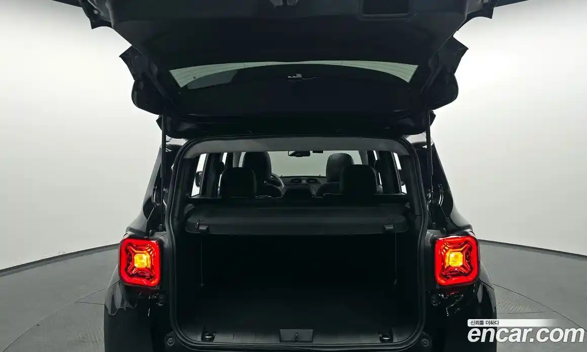Jeep Renegade 2023 1.3 гидро в Москве № 1294128, фото 25