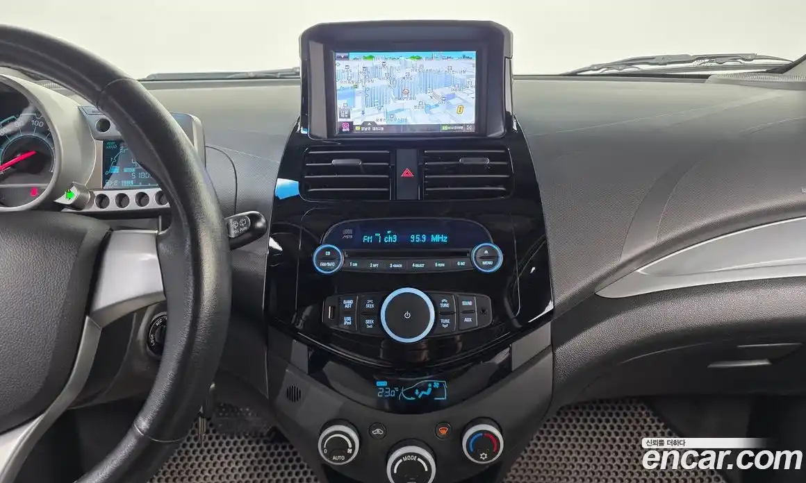 Chevrolet Spark 2011 1.0 гидро в Москве № 1319897, фото 20